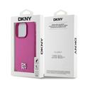 iPhone 15 Pro DKNY Repeat Pattern Stack Logo Suojakuori - MagSafe-yhteensopiva - vaaleanpunainen