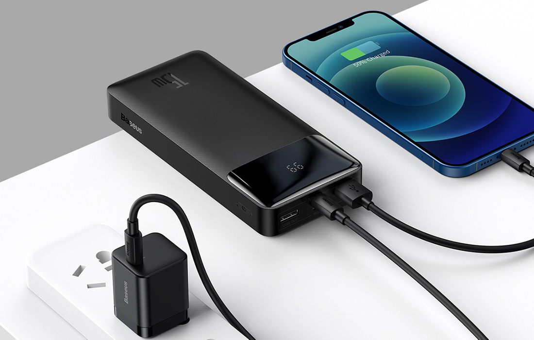 Baseus Bipow digitaalinen näyttö 15W Power Bank 30000mAh - musta