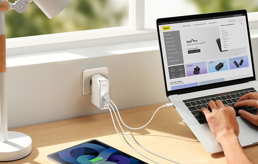 Baseus GaN5 Pro 140W seinälaturi ja USB-C latauskaapeli - 2xUSB-C, USB-A - Valkoinen